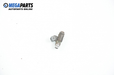 Duza benzină pentru Volkswagen Polo (6N/6N2) 1.6, 75 cp, 3 uși, 1999