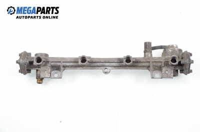 Fuel rail for Mercedes-Benz C W202 1.8, 122 hp, station wagon, 1998