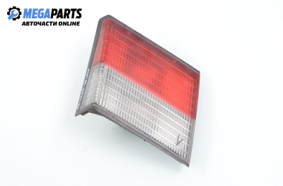 Innere bremsleuchte for Nissan Primera (P11) (1995-2002) 1.6, sedan, position: links