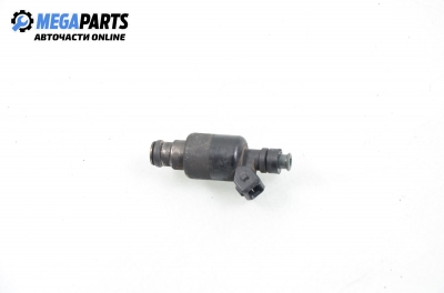 Gasoline fuel injector for Opel Vectra B 1.6 16V, 100 hp, sedan, 1996