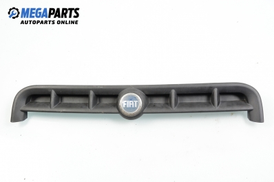 Gitter für Fiat Doblo 1.9 D, 63 hp, passagier, 2002