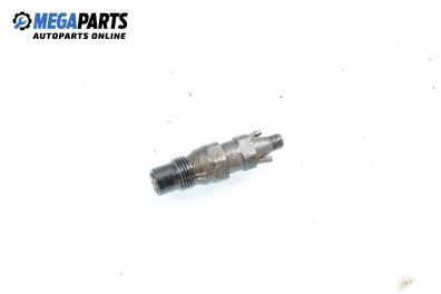 Diesel fuel injector for Volkswagen Passat (B3) 1.6 TD, 80 hp, station wagon, 1992