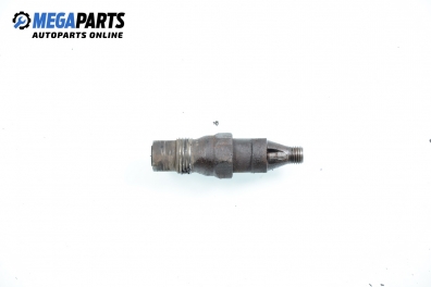 Diesel fuel injector for Volkswagen Passat (B3) 1.6 TD, 80 hp, station wagon, 1992