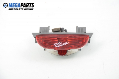 Central tail light for Kia Carnival 2.9 TCI, 144 hp, 2003