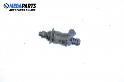 Gasoline fuel injector for Renault Clio II 1.6, 90 hp, 3 doors automatic, 1999