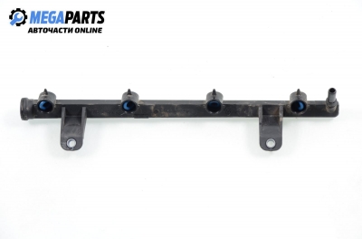 Fuel rail for Dacia Logan 1.4, 75 hp, sedan, 2008