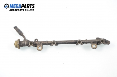 Fuel rail for Toyota Avensis 2.0, 128 hp, sedan, 2000