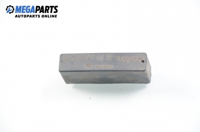 Interior lighting relay for Mercedes-Benz 124 (W/S/C/A/V) 2.5 D, 90 hp, sedan, 1993 № А 126 542 00 32
