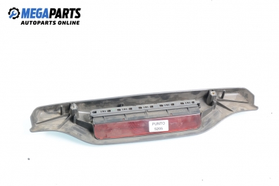Central tail light for Fiat Punto 1.9 DS, 60 hp, 3 doors, 2000