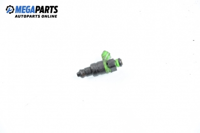 Benzineinspritzdüse für Volkswagen Passat (B5; B5.5) 2.0, 115 hp, sedan automatik, 2001
