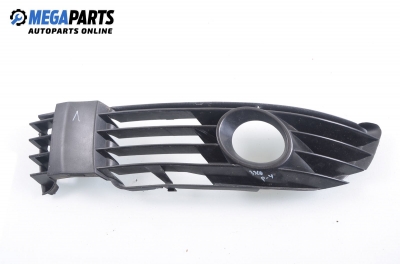 Bumper grill for Volkswagen Passat 2.3 V5, 170 hp, sedan, 2001, position: left