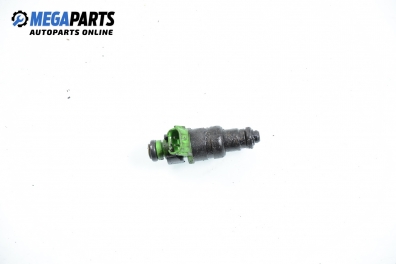 Gasoline fuel injector for Volkswagen Passat (B5; B5.5) 2.0, 115 hp, sedan automatic, 2001