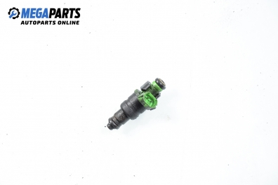 Gasoline fuel injector for Volkswagen Passat (B5; B5.5) 2.0, 115 hp, sedan automatic, 2001