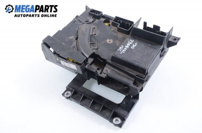 Positive battery terminal for Volkswagen Touareg 3.2, 220 hp automatic, 2006 № 7L0 937 555