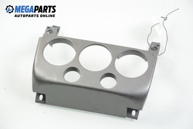 Central console for Nissan Primera (P11) 1.8 16V, 114 hp, hatchback, 2000