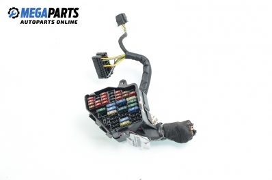 Sicherungskasten for Volkswagen Passat (B5; B5.5) 1.9 TDI, 110 hp, combi, 1998