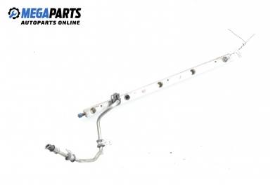 Fuel rail for Volvo V50 2.5 T5 AWD, 220 hp automatic, 2004