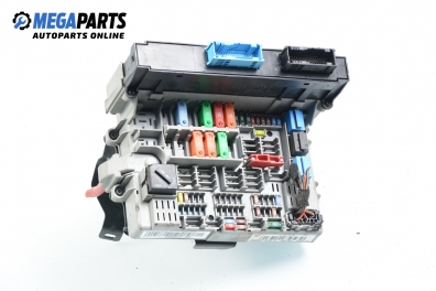 Fuse box for BMW 1 (E81, E82, E87, E88) 2.0 d, 163 hp, hatchback, 5 doors, 2005 № 6906607-03