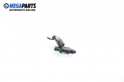 Gasoline fuel injector for Audi A3 (8L) 1.6, 101 hp, 3 doors, 1997