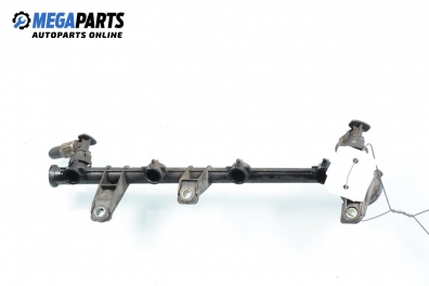 Fuel rail for Renault Megane I 1.6, 90 hp, cabrio, 1998