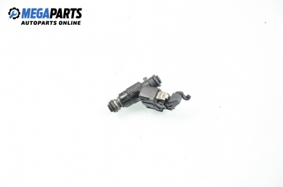 Duza benzină pentru Volkswagen Polo (6N/6N2) 1.0, 50 cp, 3 uși, 1996