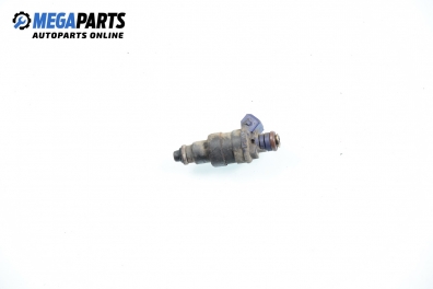 Gasoline fuel injector for Renault Megane I 1.6, 90 hp, cabrio, 1998