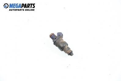 Gasoline fuel injector for Renault Megane I 1.6, 90 hp, cabrio, 1998