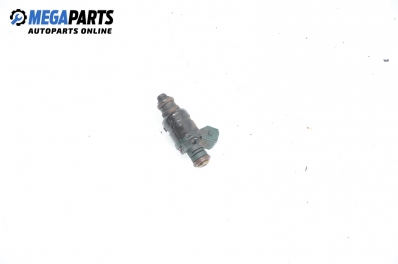 Gasoline fuel injector for Audi A3 (8L) 1.6, 101 hp, 3 doors, 1997