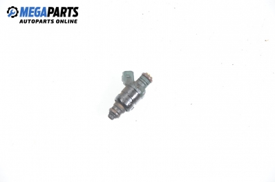 Gasoline fuel injector for Audi A3 (8L) 1.6, 101 hp, 3 doors, 1997