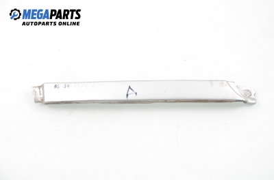 Material profilat far, inferior pentru Audi A6 (C4) 2.5 TDI, 116 cp, combi, 1994, poziție: dreapte