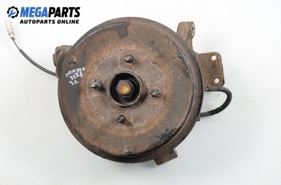 Butuc cu bielă și tambur pentru Ford Mondeo Mk II 1.8 TD, 90 cp, combi, 1997, poziție: stânga - spate