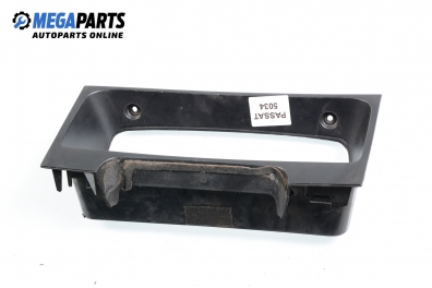 Plastic interior kilometraj for Volkswagen Passat (B3) 1.8, 90 hp, combi, 1990