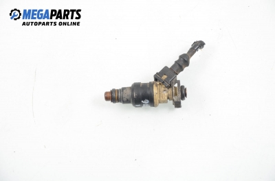 Gasoline fuel injector for Hyundai Lantra 1.6, 90 hp, station wagon, 1996