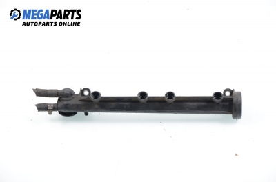 Fuel rail for Seat Cordoba 1.6, 101 hp, sedan, 2001