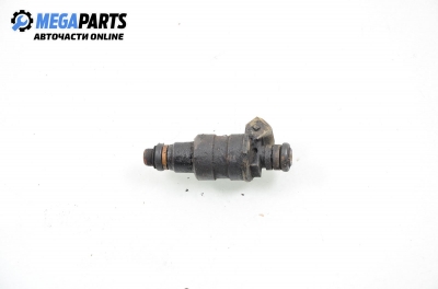 Gasoline fuel injector for Renault Espace II 2.2, 108 hp, 1992