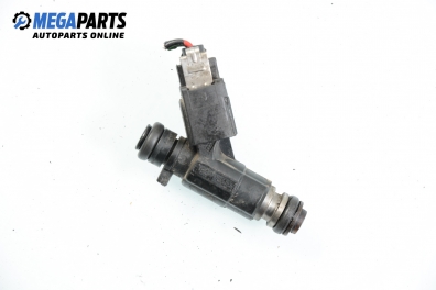Duza benzină pentru Volkswagen Polo (6N/6N2) 1.0, 50 cp, 3 uși, 1998