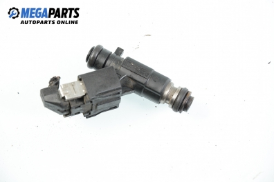 Duza benzină pentru Volkswagen Polo (6N/6N2) 1.0, 50 cp, 3 uși, 1998