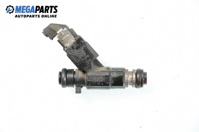 Duza benzină pentru Volkswagen Polo (6N/6N2) 1.0, 50 cp, 3 uși, 1998