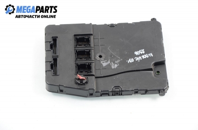 Fuse box for Renault Scenic 1.9 dCi, 120 hp, 2003 № 8200306435