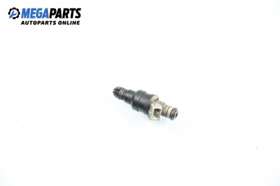 Gasoline fuel injector for BMW 5 (E34) 2.0, 150 hp, station wagon, 1994