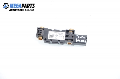 Senzor airbag for Audi A4 (B6) 2.5 TDI, 155 hp, combi, 2002 № 8E0 959 643 А