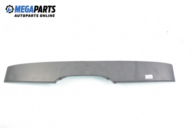 Spoiler pentru Renault Clio II 1.9 D, 64 cp, 3 uși, 1999