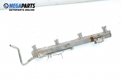 Fuel rail for BMW 3 (E90, E91, E92, E93) 2.0, 150 hp, station wagon, 2007