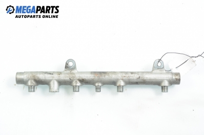 Fuel rail for Renault Megane I 1.9 dCi, 102 hp, station wagon, 2002