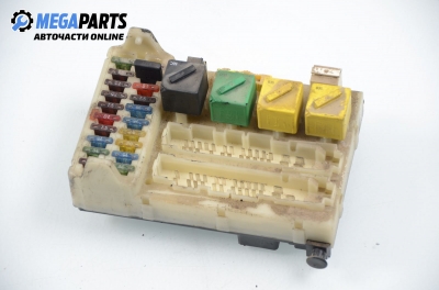 Fuse box for Ford Mondeo Mk I (1993-1996) 2.0, hatchback