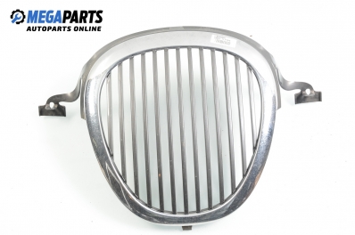 Grill for Jaguar S-Type 4.0 V8, 276 hp automatic, 1999