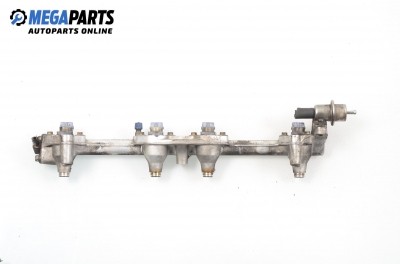 Fuel rail with injectors for Ford Galaxy 2.0, 116 hp, 1996