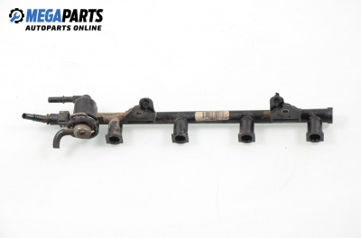 Fuel rail for Ford Fiesta V 1.3, 60 hp, 3 doors, 2003