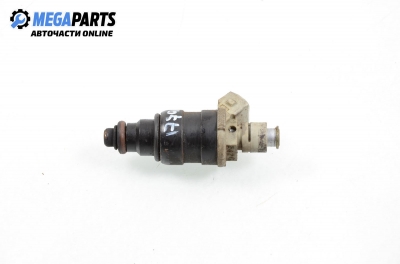 Gasoline fuel injector for Audi 80 (B4) 1.6, 101 hp, sedan, 1994