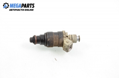 Gasoline fuel injector for Audi 80 (B4) 1.6, 101 hp, sedan, 1994